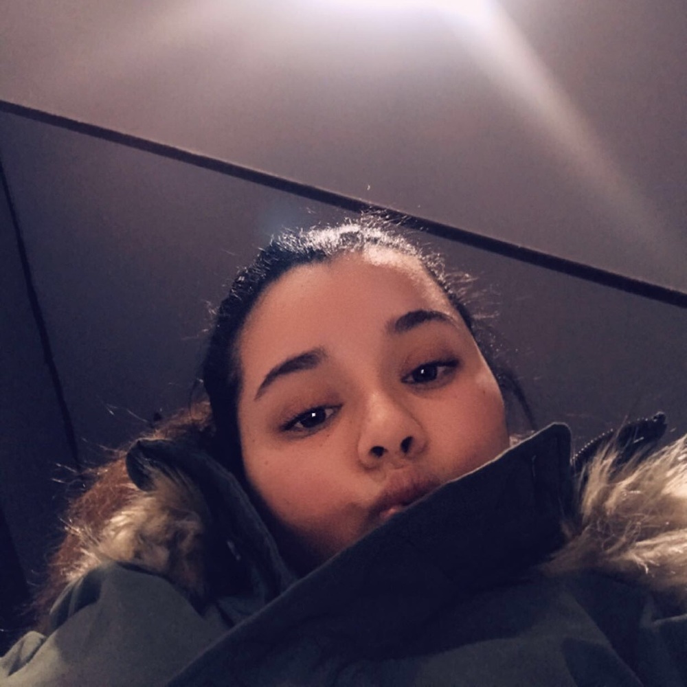 Meet your Posher, Alivia